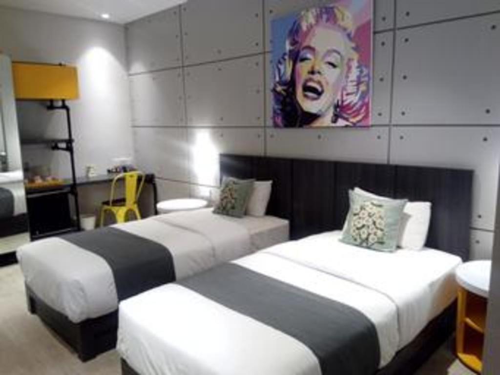 Hotel Cemerlang Bandung Zewnętrze zdjęcie