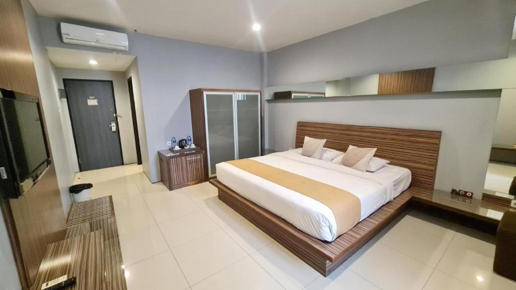 Hotel Cemerlang Bandung Zewnętrze zdjęcie